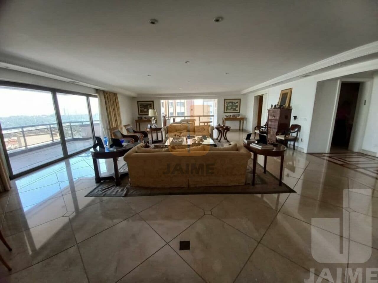 Apartamento de 4 dormitórios na R Bahia — Higienópolis, São Paulo