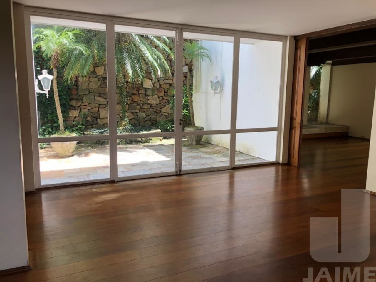 Casa de 4 dormitórios na R Zequinha de Abreu — Pacaembu, São Paulo - foto 2