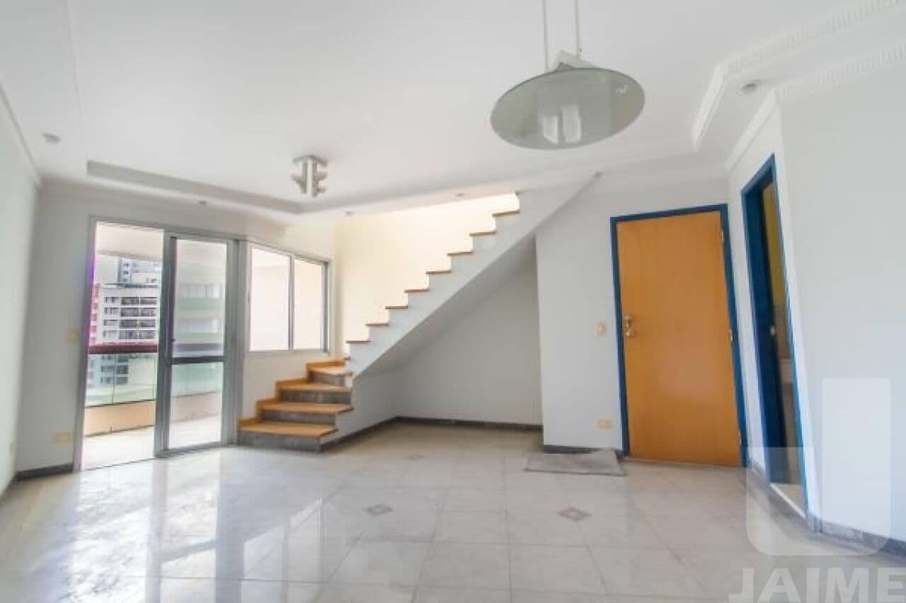 Apartamento de 3 dormitórios na R João Moura — Pinheiros, São Paulo
