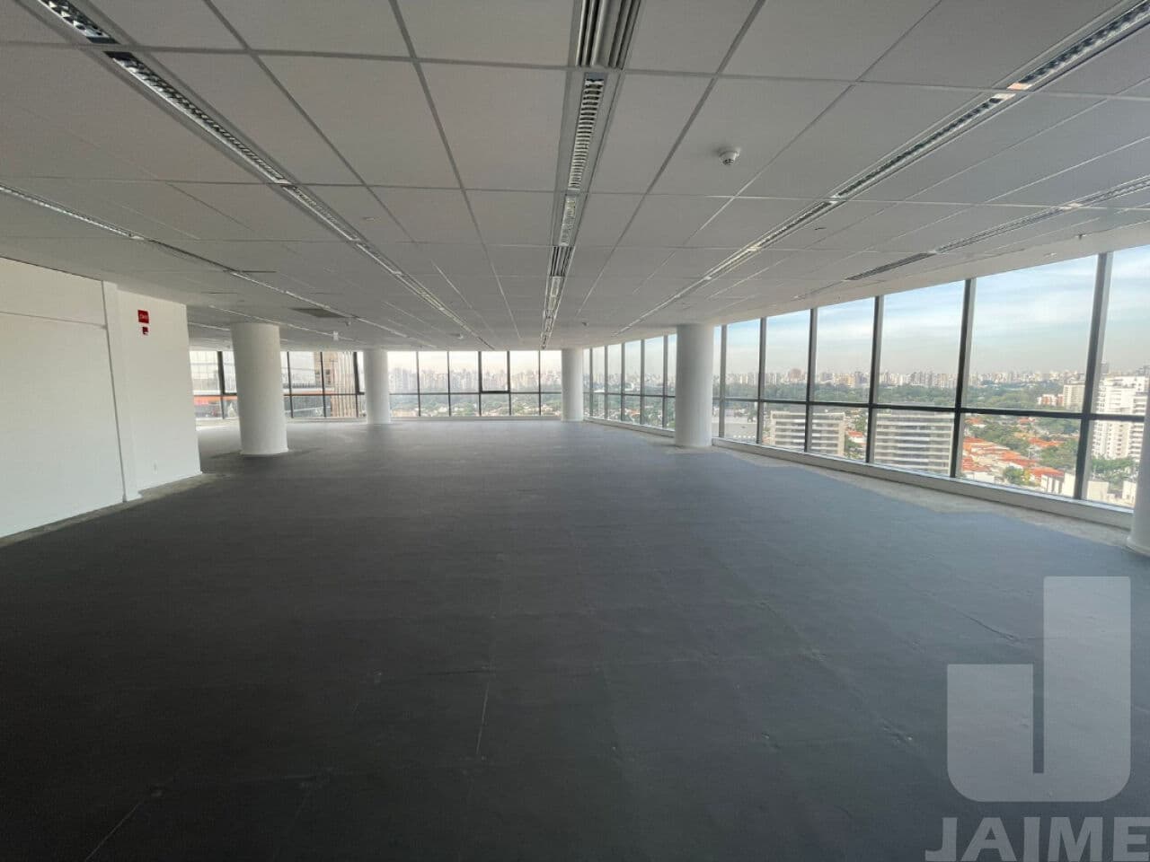 Comercial na R JUSCELINO KUBITSCHEK — Parque Novo Santo Amaro, São Paulo - foto 2