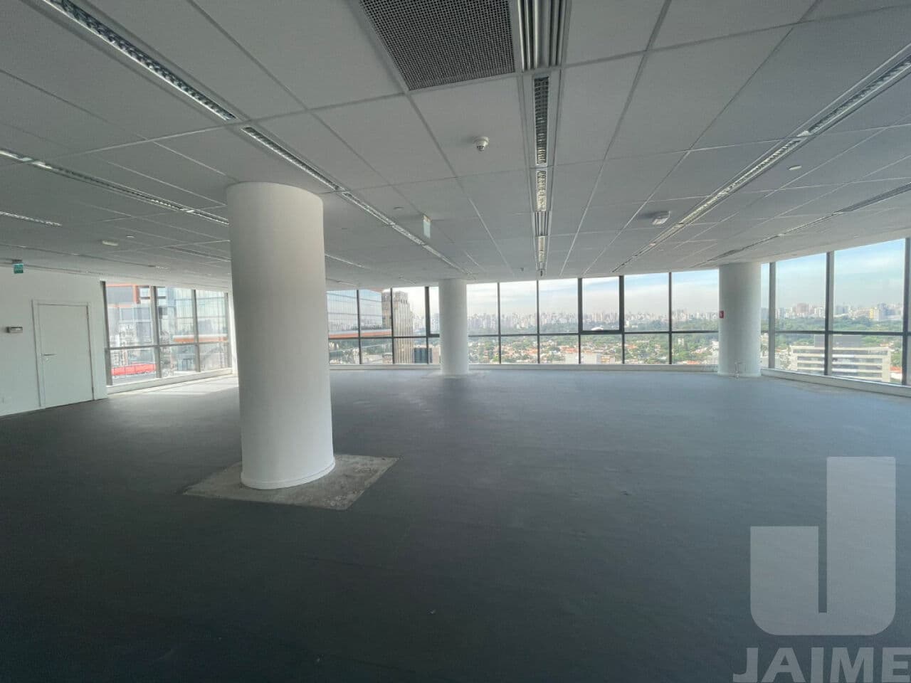 Comercial na R JUSCELINO KUBITSCHEK — Parque Novo Santo Amaro, São Paulo - foto 4