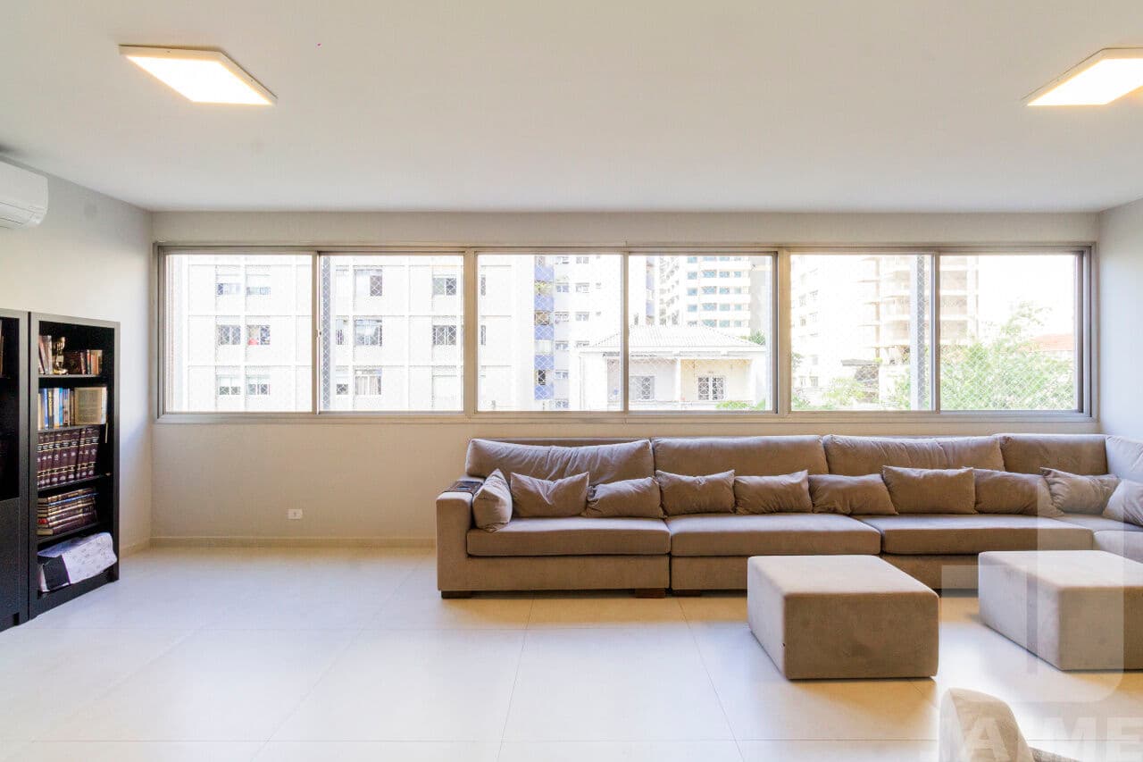 Apartamento de 3 dormitórios na R FRANCISCO ESTÁCIO FORTES — Higienópolis, São Paulo - foto 2