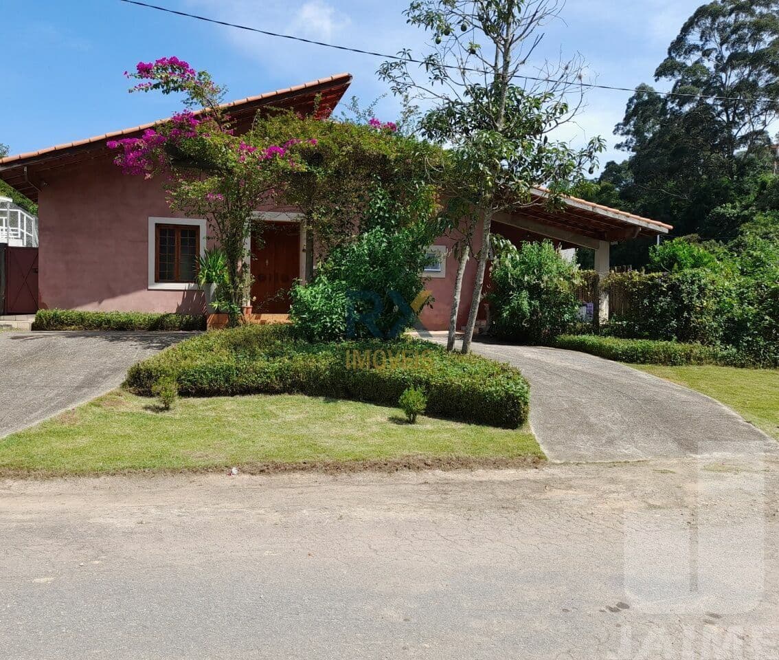 Casa de 3 dormitórios na R Vila Rica — Novo Osasco, São Paulo