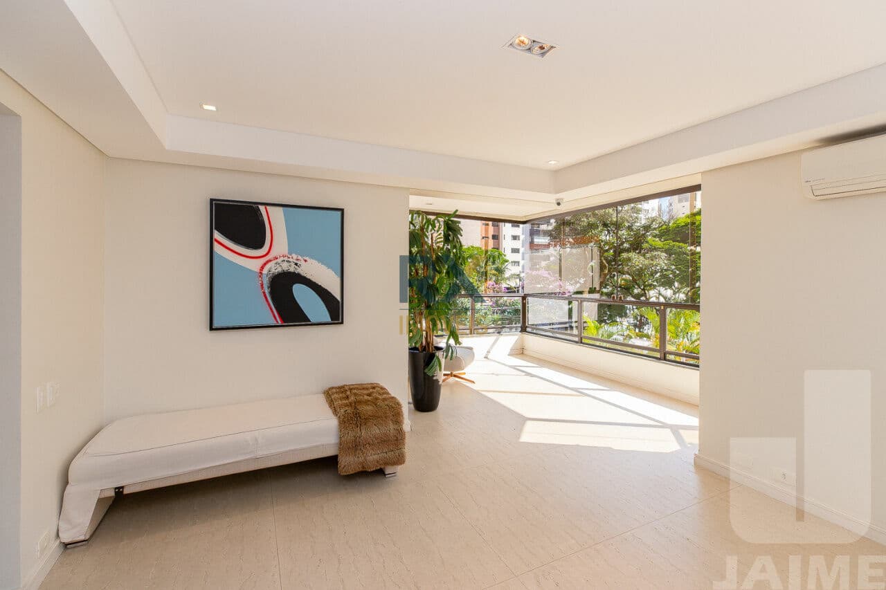Apartamento de 3 dormitórios na AV Lavandisca — Indianópolis, São Paulo - foto 4