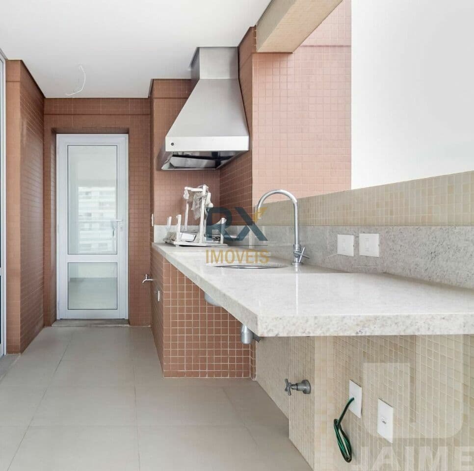 Apartamento de 4 dormitórios na R Nilo — Aclimação, São Paulo - foto 2