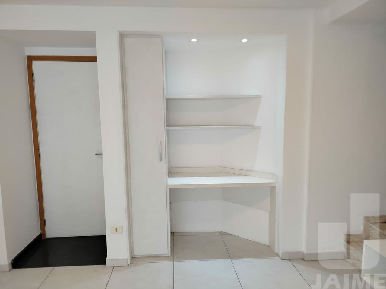 Apartamento de 1 dormitório na R BELA CINTRA — Consolação, São Paulo