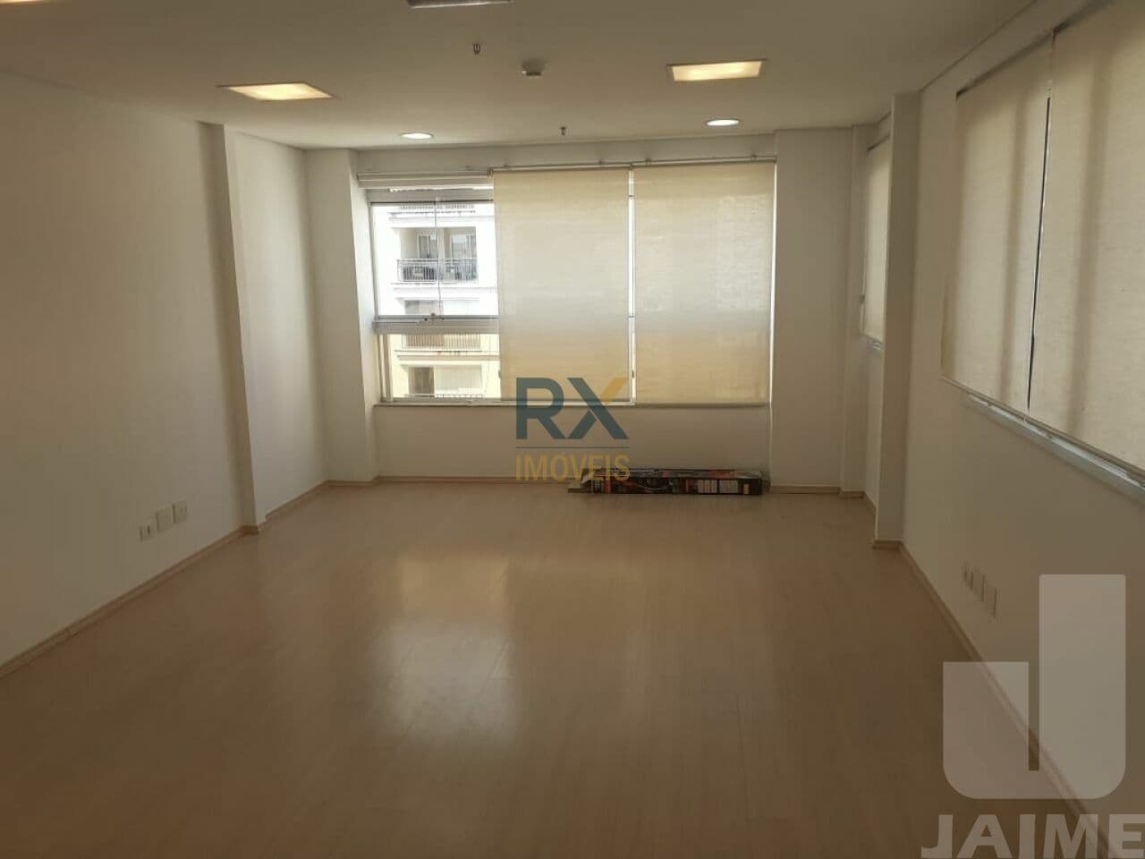 Comercial na R CAYOWAÁ — Perdizes, São Paulo