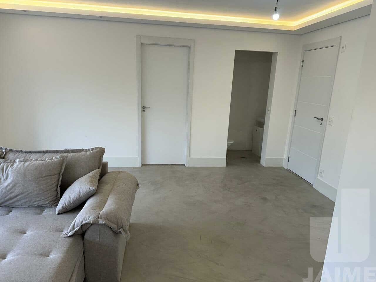 Apartamento de 2 dormitórios na R Adalberto Kemeny — Parque Industrial Tomas Edson, São Paulo - foto 2