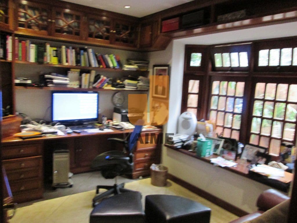 Casa de 4 dormitórios na R LIVREIRO SARAIVA — Pacaembu, São Paulo - foto 5