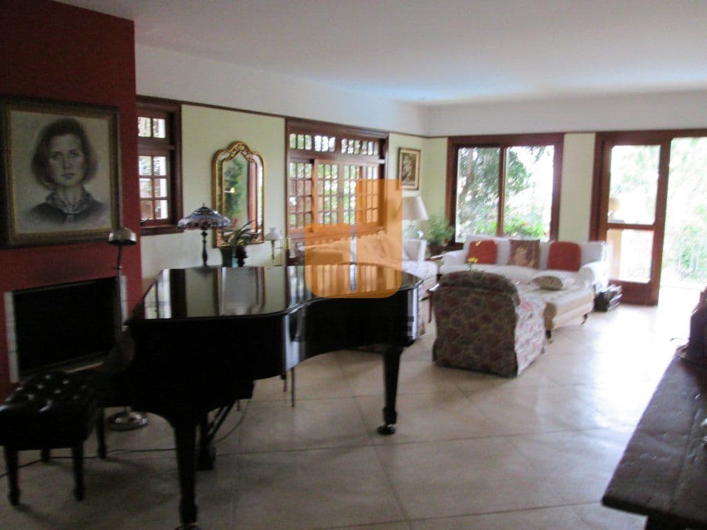 Casa de 4 dormitórios na R LIVREIRO SARAIVA — Pacaembu, São Paulo - foto 2
