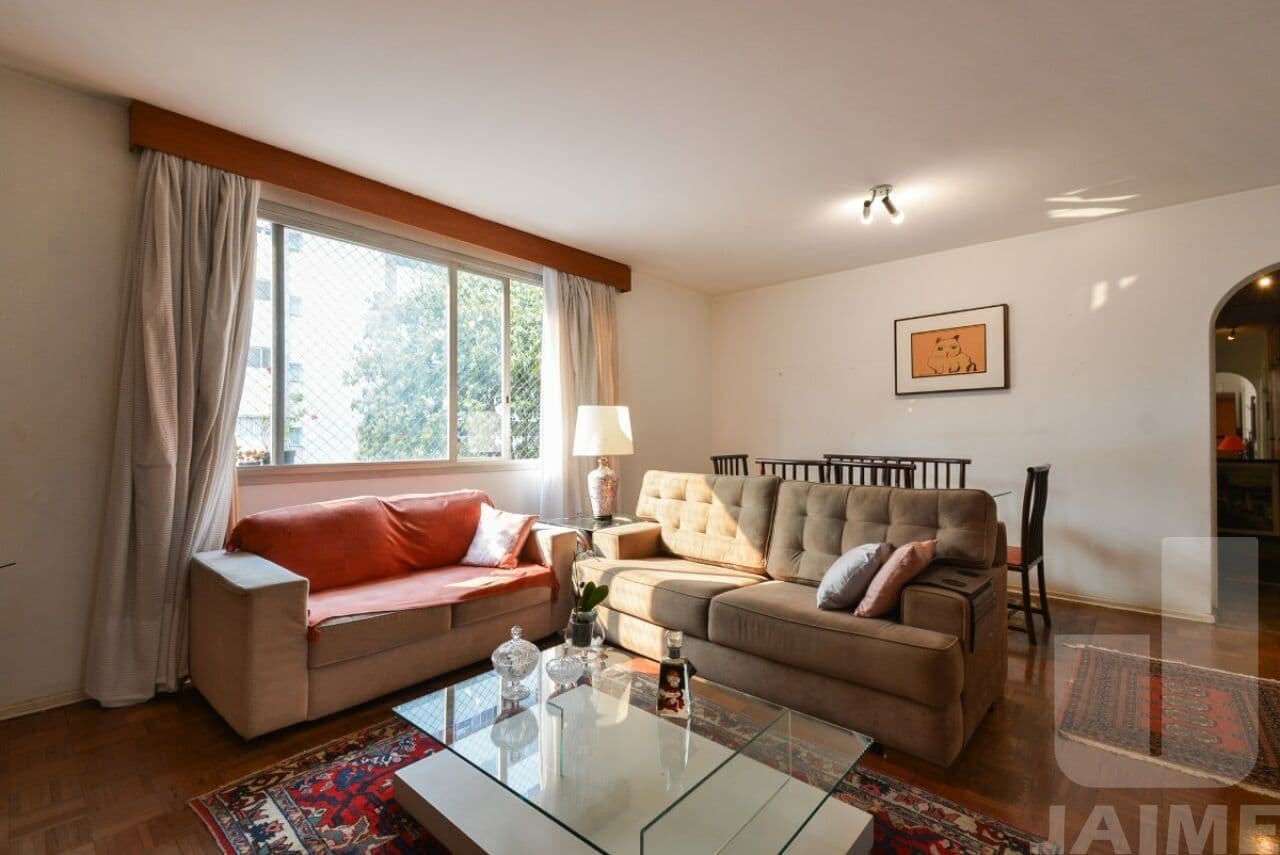 Apartamento de 3 dormitórios na R Oscar Freire — Pinheiros, São Paulo