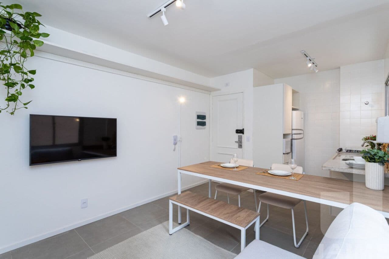 Apartamento de 1 dormitório na R Augusta — Consolação, São Paulo