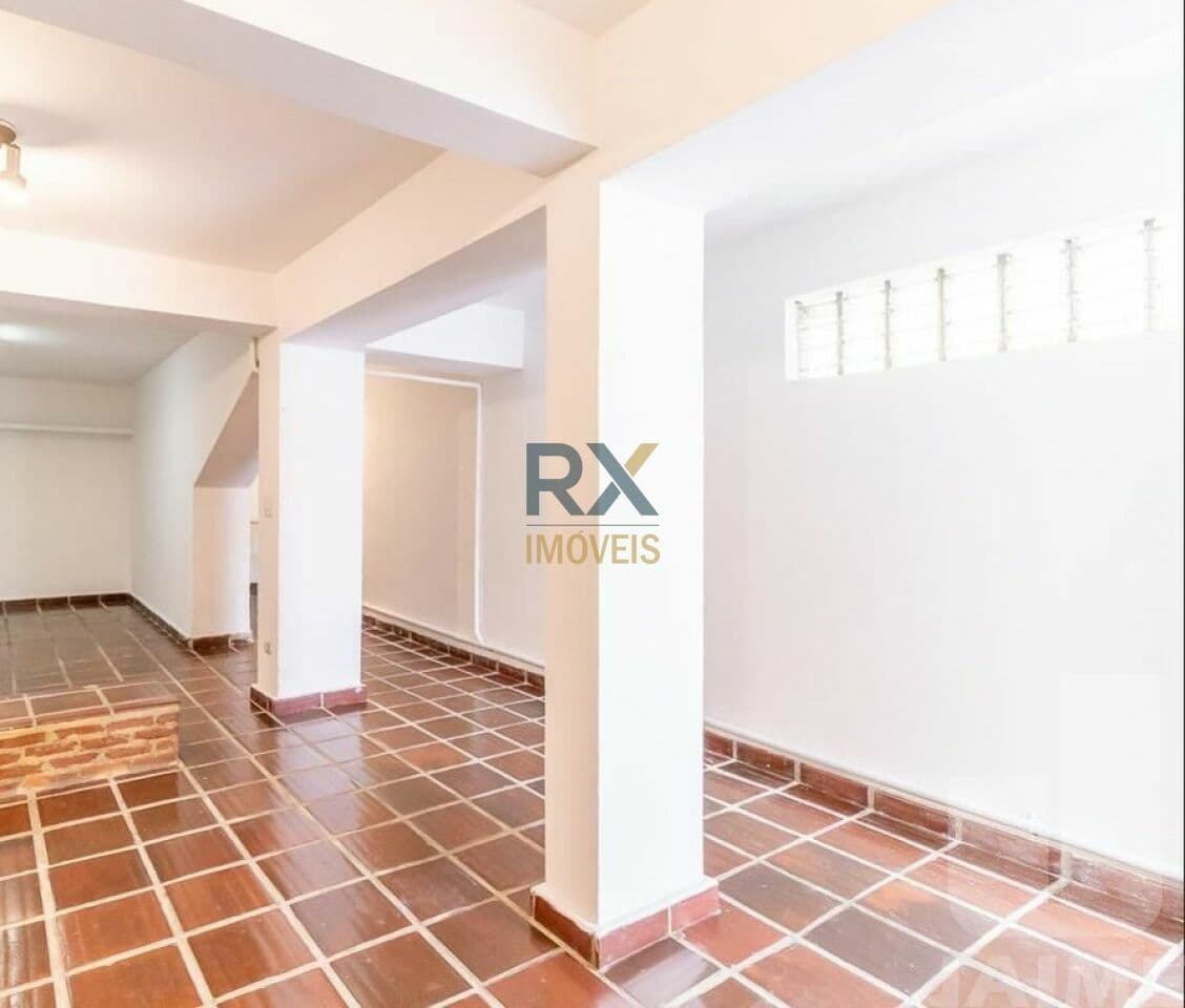 Casa de 3 dormitórios na R Pedro de Sousa Campos Filho — Vila Madalena, São Paulo - foto 2