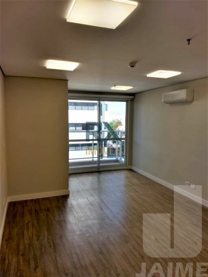 Comercial na R APENINOS — Aclimação, São Paulo