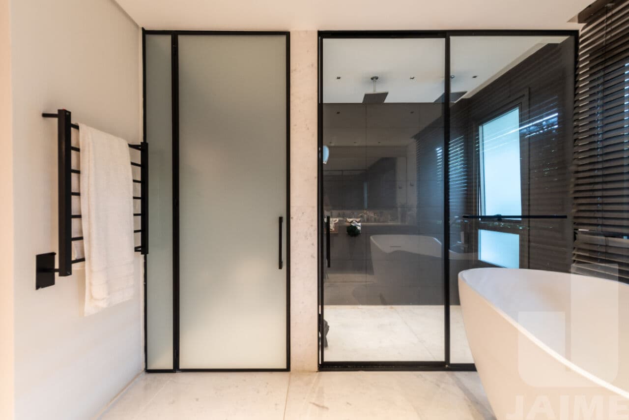 Casa de 4 dormitórios na AV Professor Fonseca Rodrigues — Alto de Pinheiros, São Paulo - foto 2