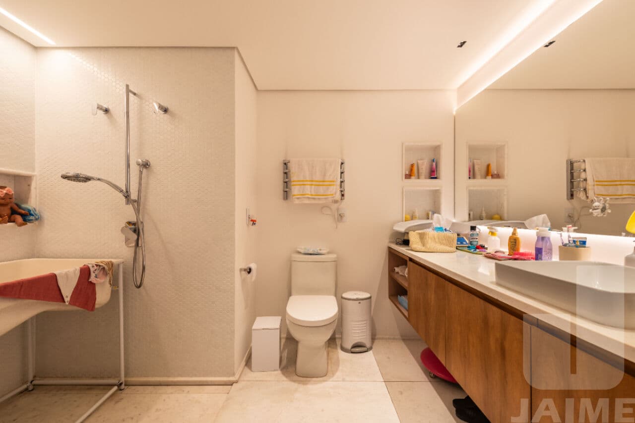 Casa de 4 dormitórios na AV Professor Fonseca Rodrigues — Alto de Pinheiros, São Paulo - foto 5