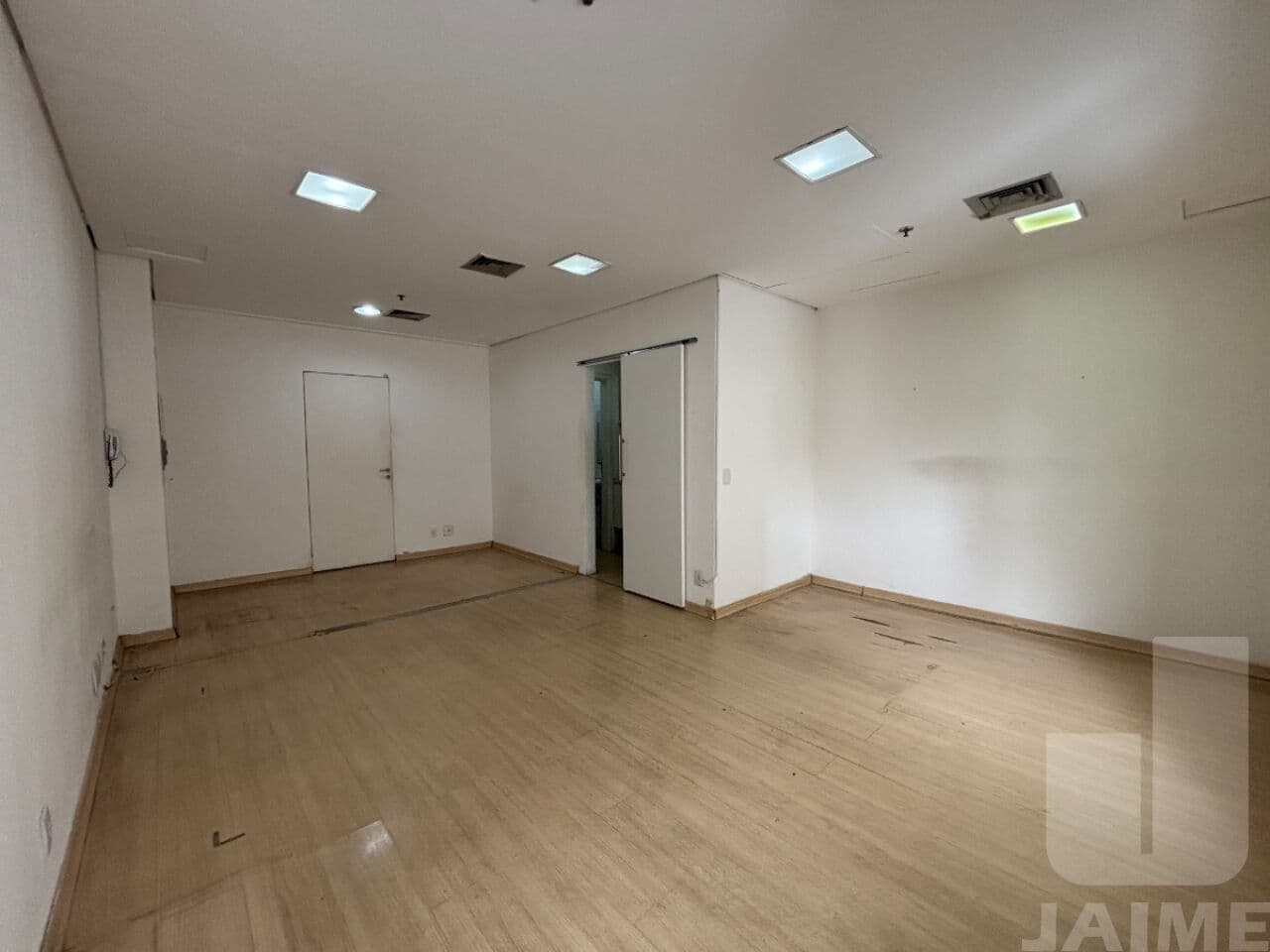 Comercial na R DOUTOR ALBUQUERQUE LINS — Higienópolis, São Paulo - foto 2