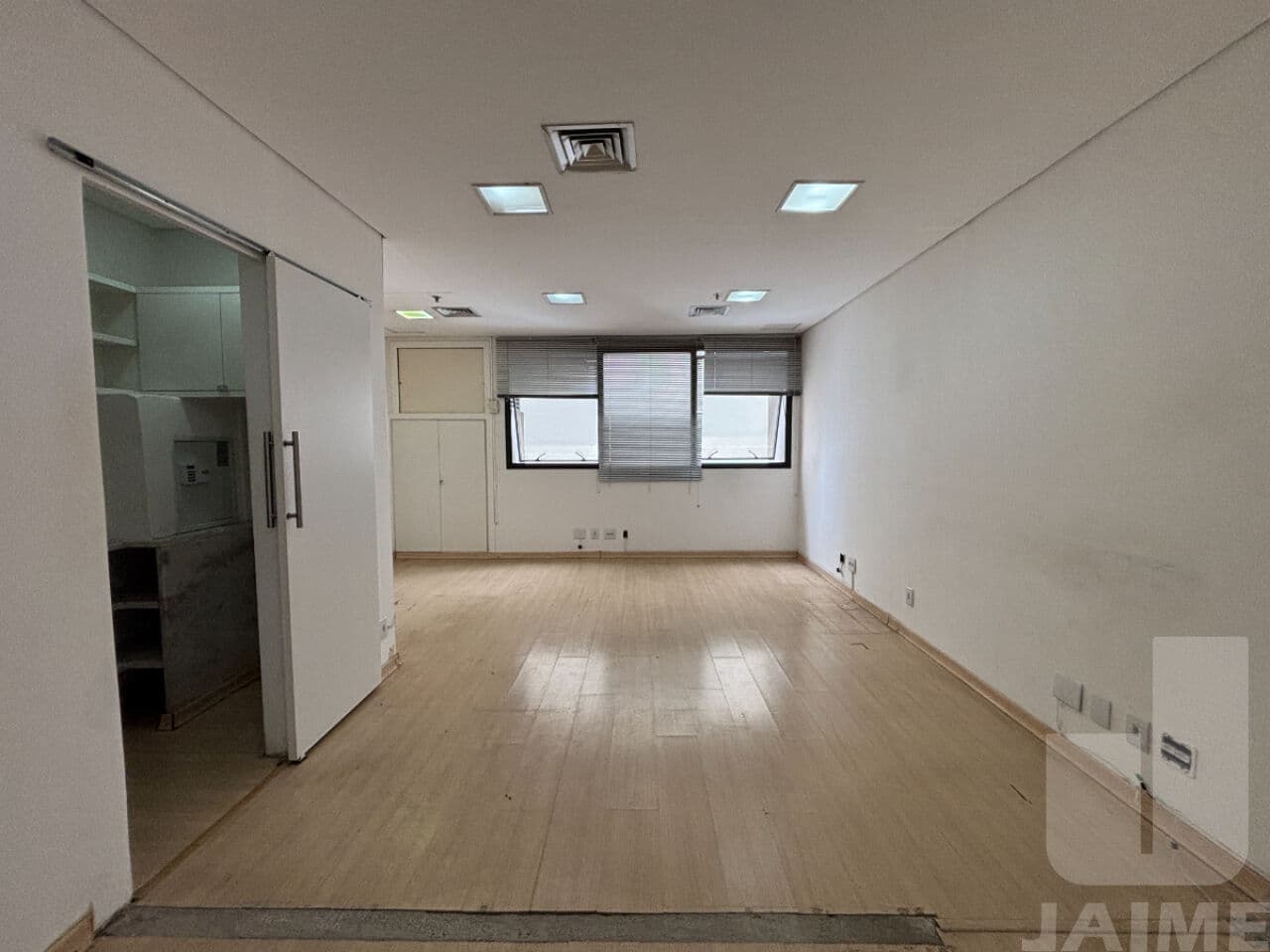 Comercial na R DOUTOR ALBUQUERQUE LINS — Higienópolis, São Paulo - foto 3