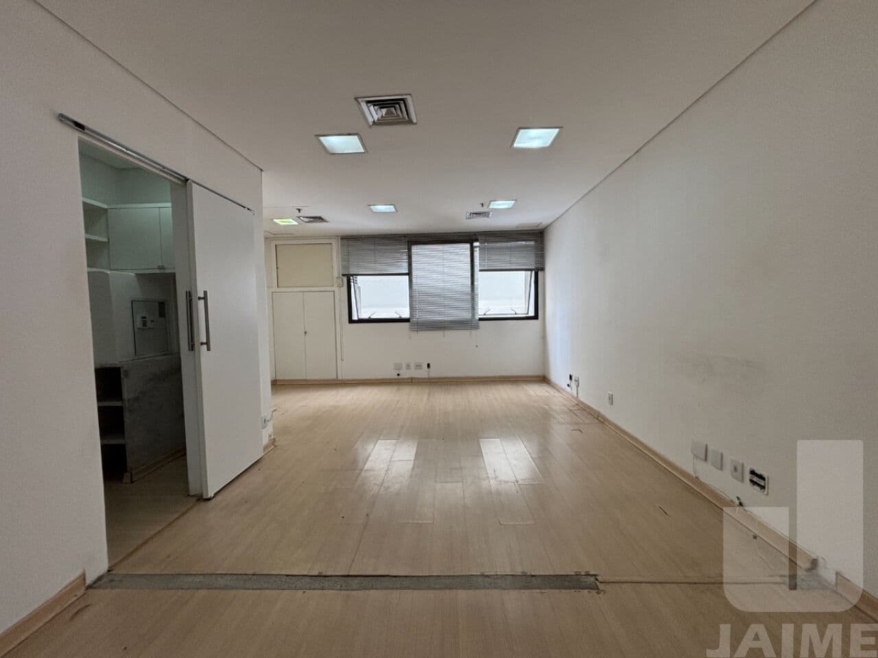 Comercial na R DOUTOR ALBUQUERQUE LINS — Higienópolis, São Paulo - foto 4