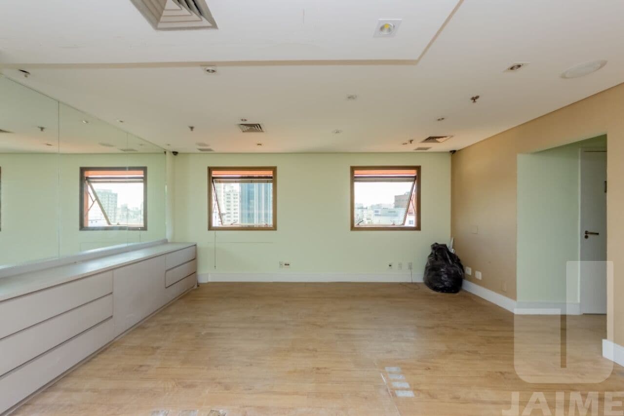 Comercial na R DONA ANTÔNIA DE QUEIRÓS — Consolação, São Paulo - foto 2