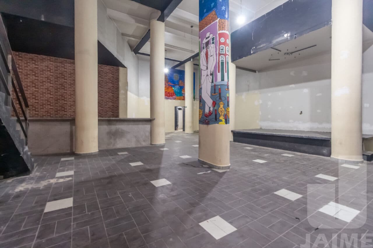 Comercial na AV GENERAL OLÍMPIO DA SILVEIRA — Santa Cecília, São Paulo - foto 3