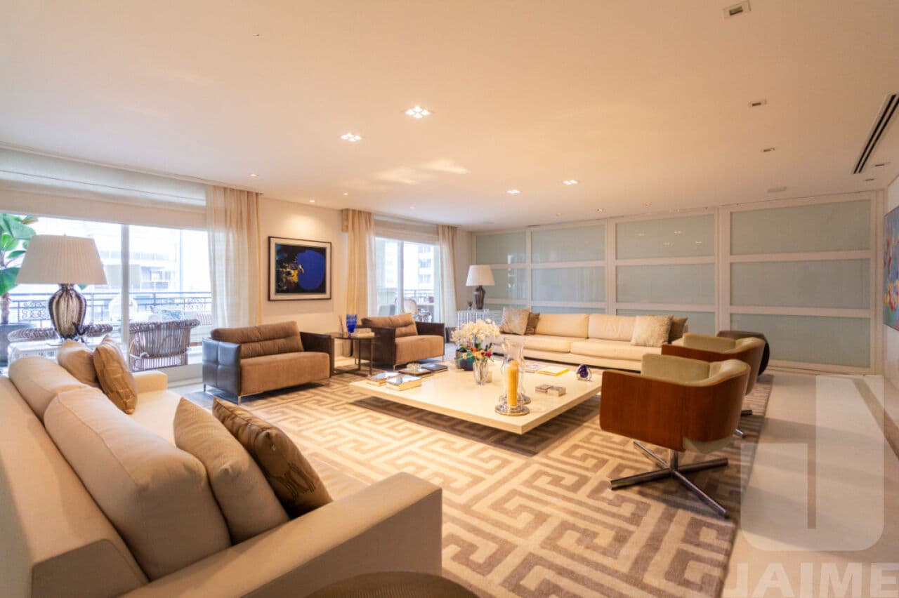 Apartamento de 4 dormitórios na R Doutor Brasílio Machado — Higienópolis, São Paulo