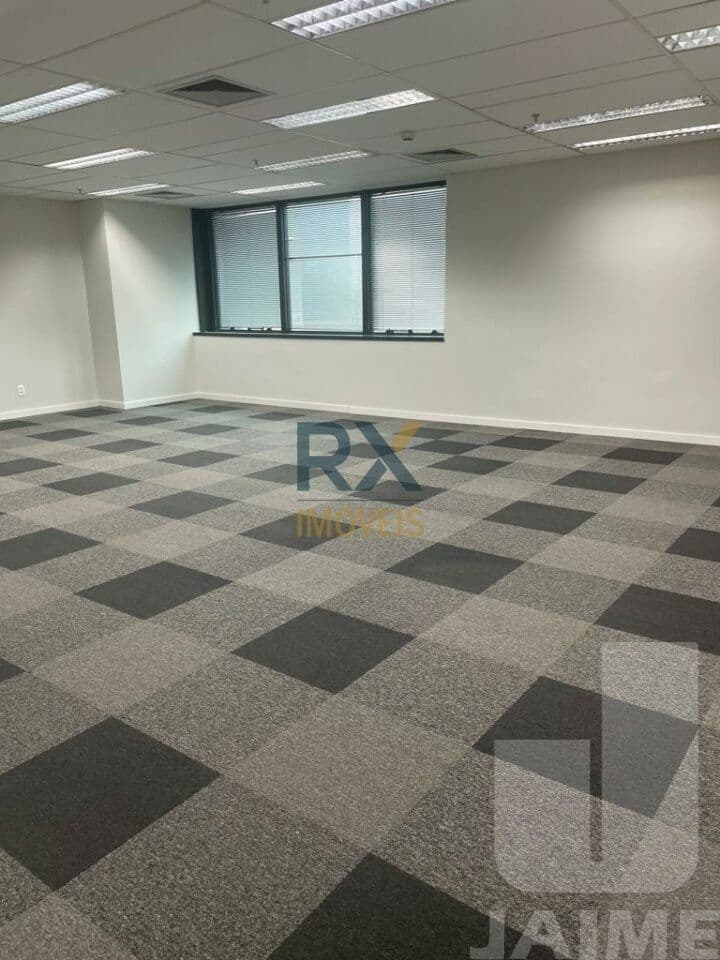 Comercial na AV Eusébio Matoso — Pinheiros, São Paulo - foto 4