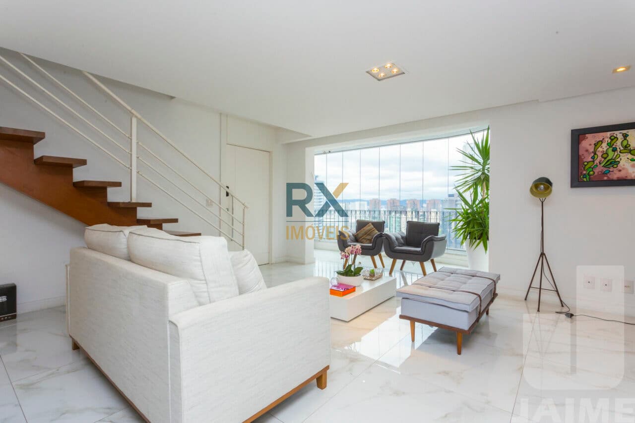 Apartamento de 4 dormitórios na R AIMBERÊ — Perdizes, São Paulo