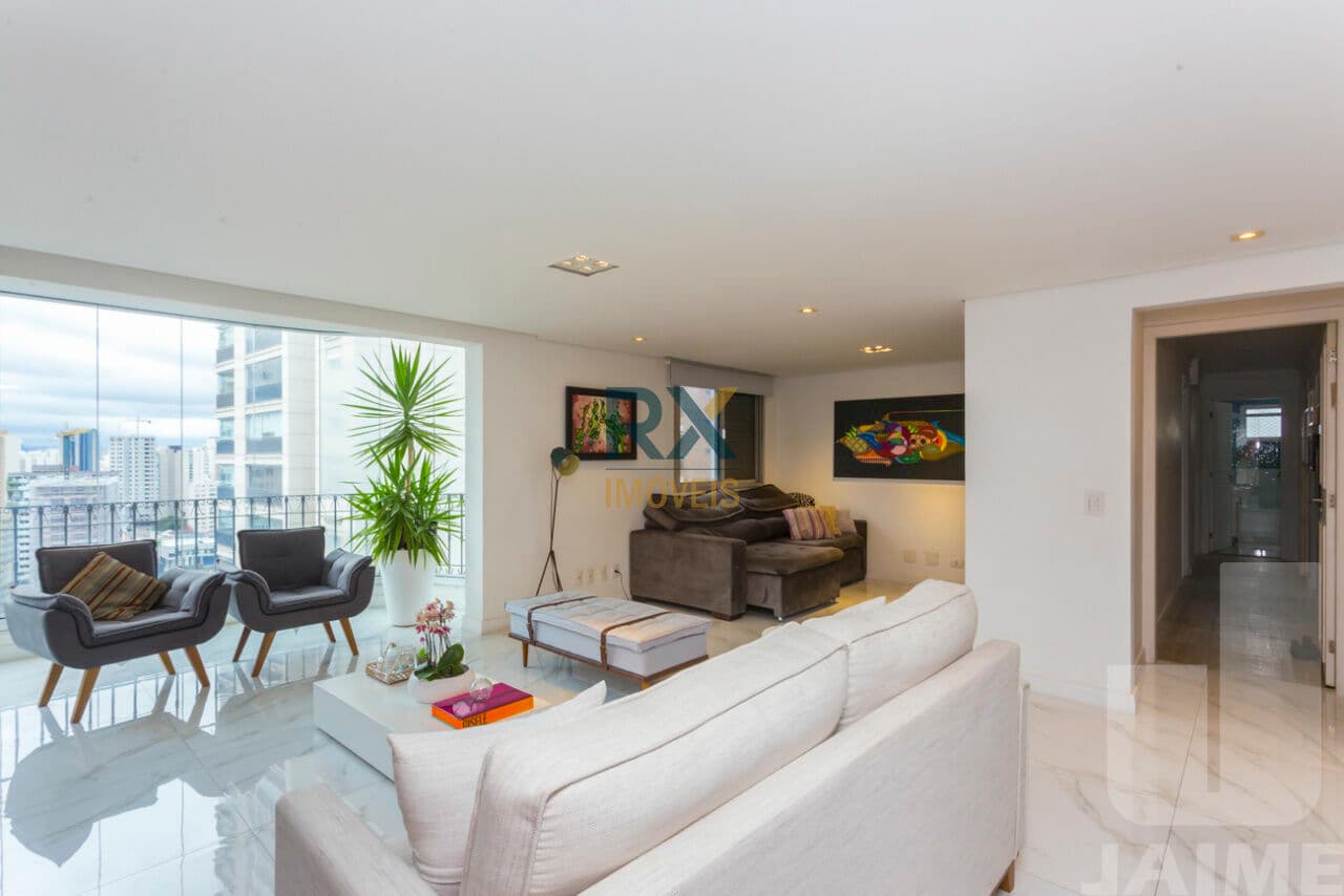 Apartamento de 4 dormitórios na R AIMBERÊ — Perdizes, São Paulo - foto 2