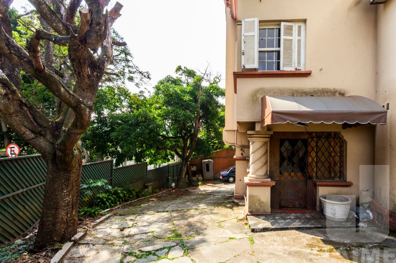 Casa de 4 dormitórios na R Itaquera — Pacaembu, São Paulo - foto 4