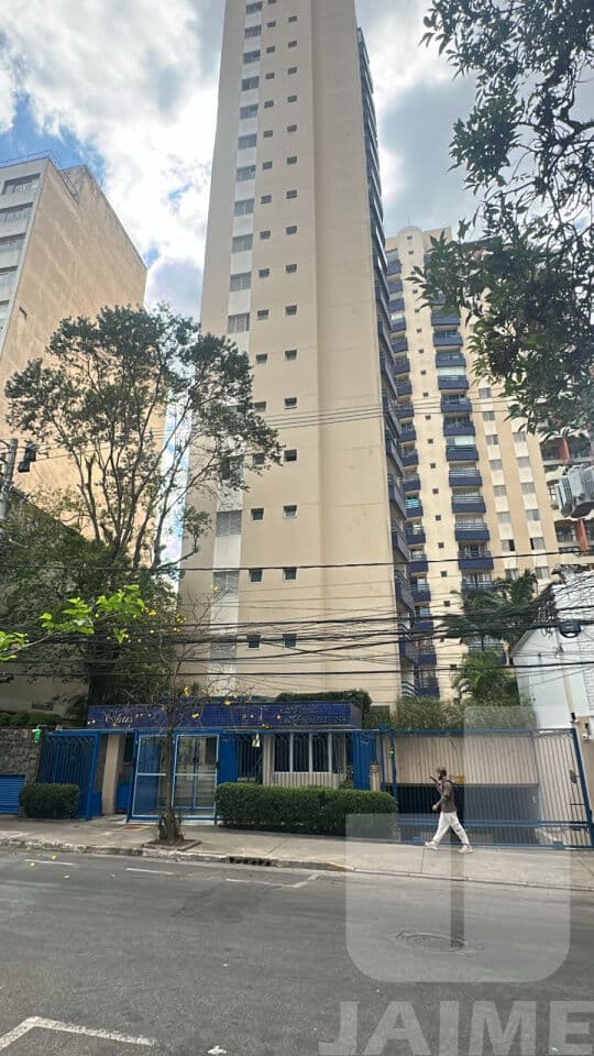 Apartamento de 3 dormitórios na R FRADIQUE COUTINHO — Pinheiros, São Paulo