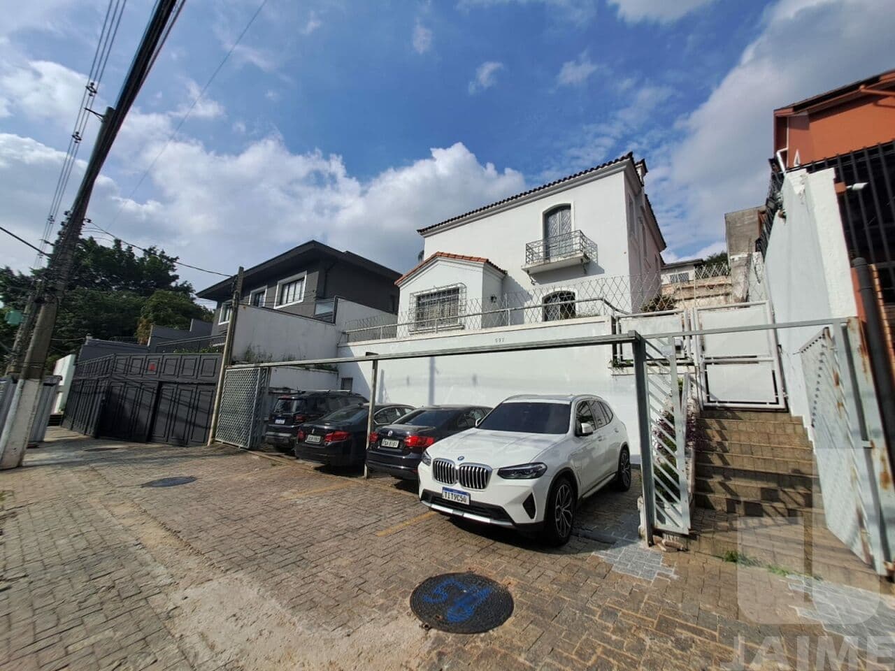 Comercial de 4 dormitórios na R ITÁPOLIS — Pacaembu, São Paulo