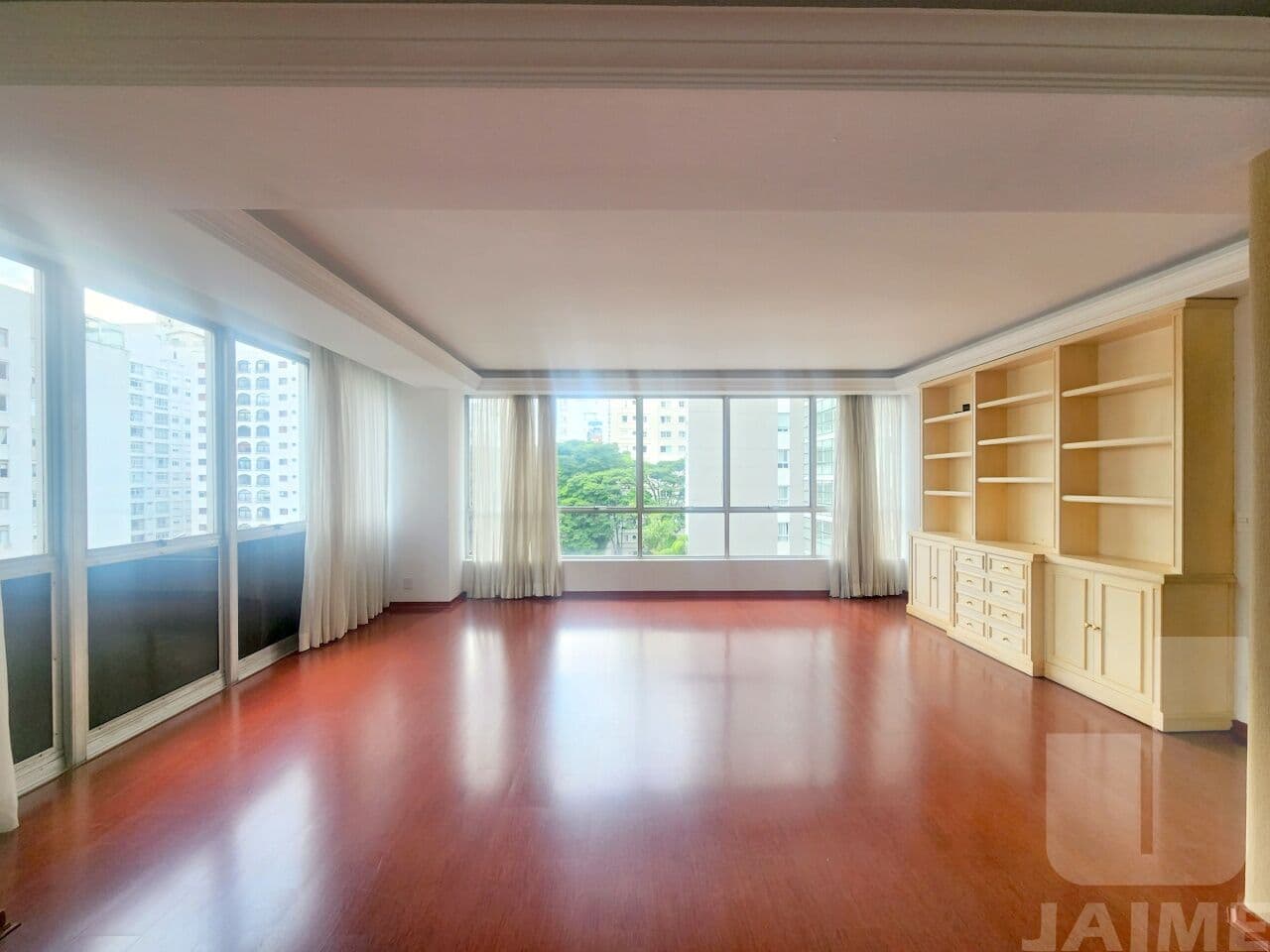 Apartamento de 4 dormitórios na AL Sarutaiá — Jardim Paulista, São Paulo
