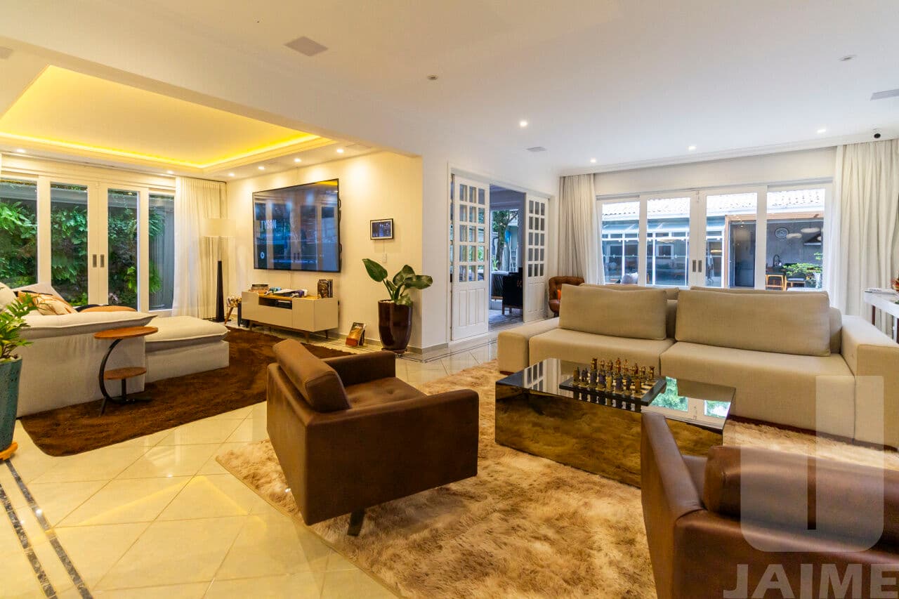 Casa em Alto de Pinheiros