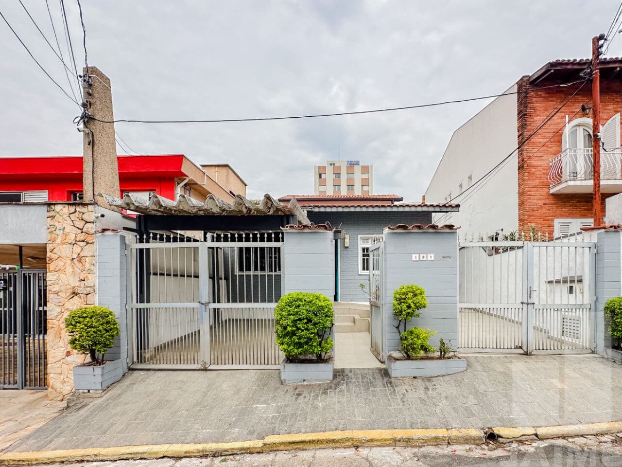 Casa de 3 dormitórios na R Luís Anhaia — Vila Madalena, São Paulo