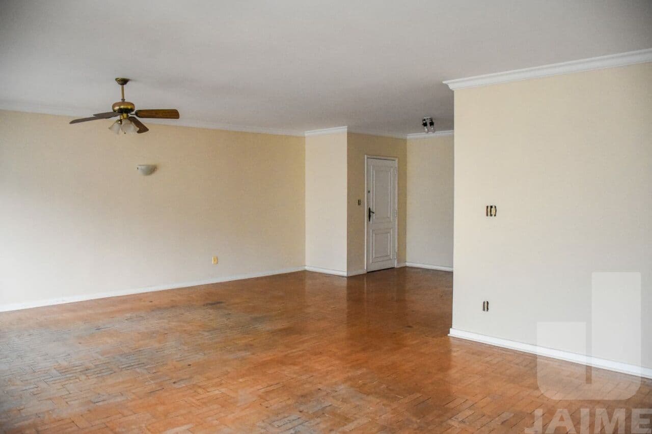 Apartamento de 3 dormitórios na R DOUTOR RENATO PAES DE BARROS — Itaim Bibi, São Paulo - foto 4