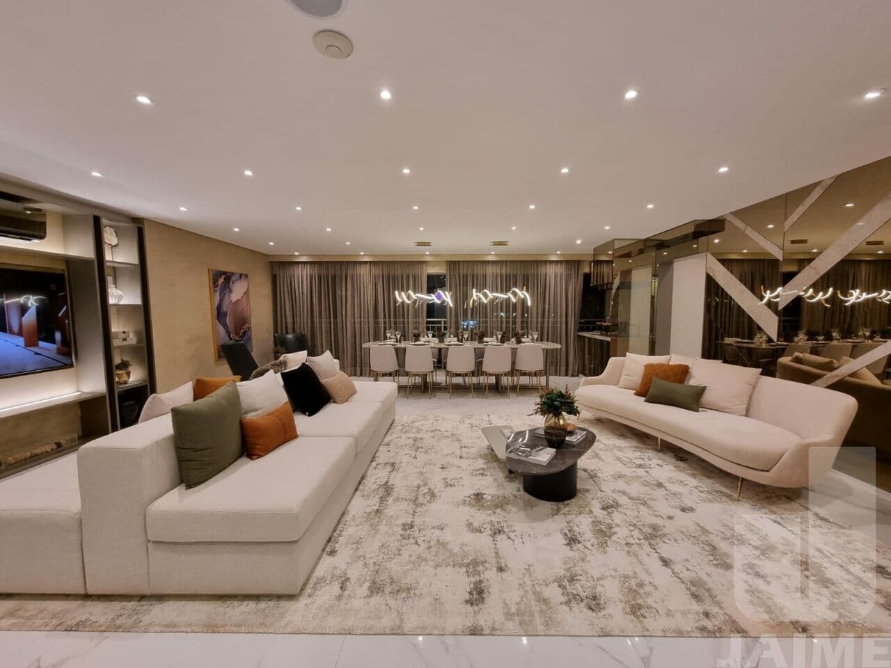 Apartamento de 4 dormitórios na R João Ramalho — Perdizes, São Paulo