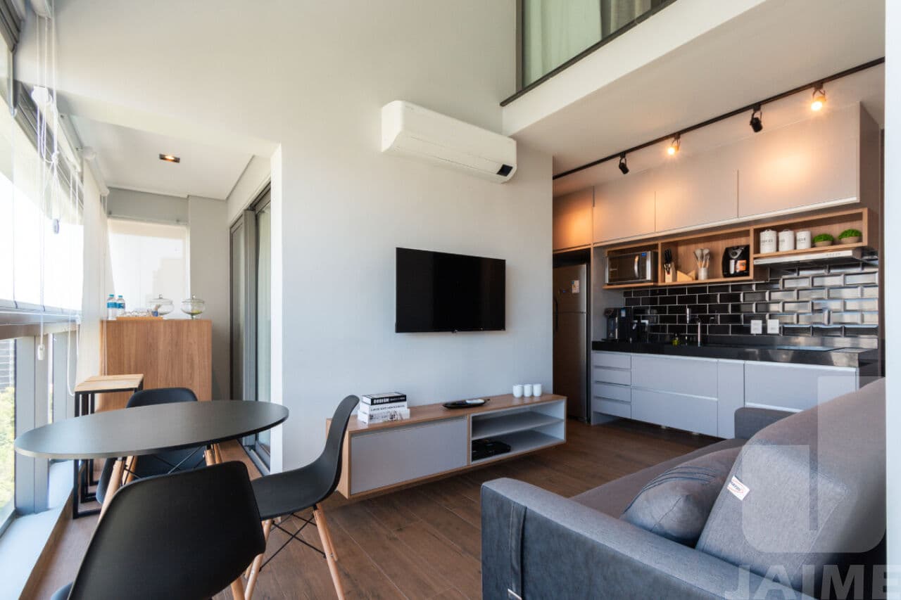 Apartamento de 2 dormitórios na R Oscar Freire — Pinheiros, São Paulo