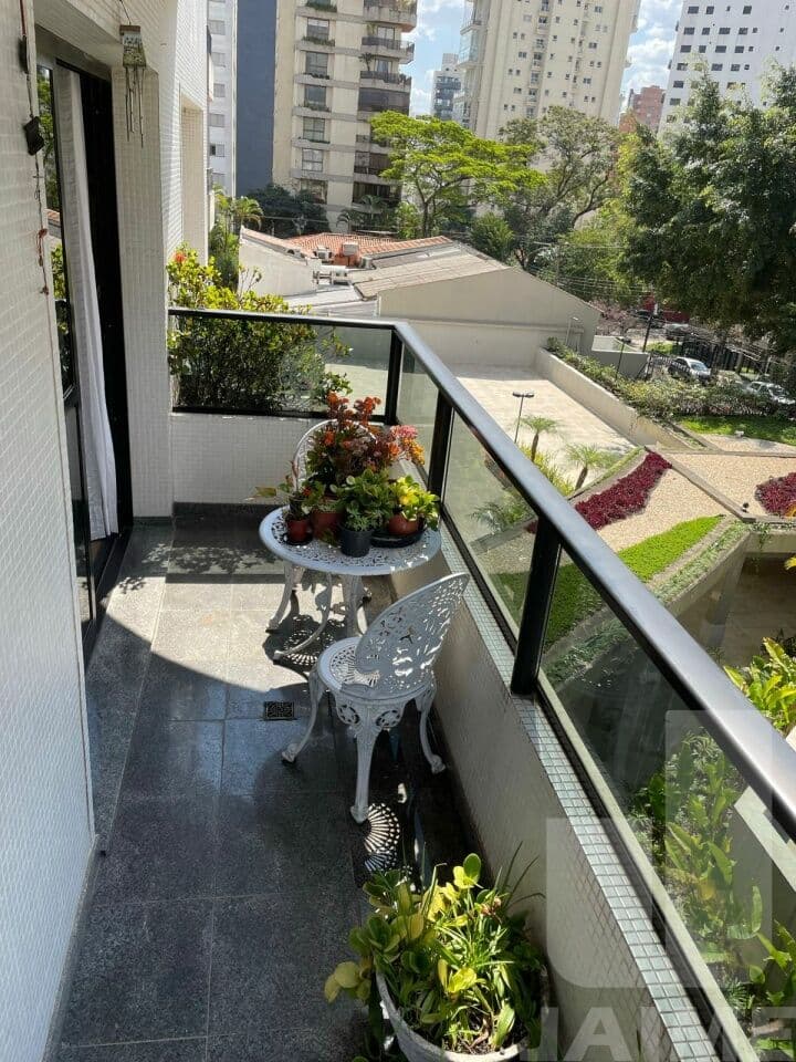 Apartamento de 3 dormitórios na AV CHIBARÁS — Moema, São Paulo - foto 4