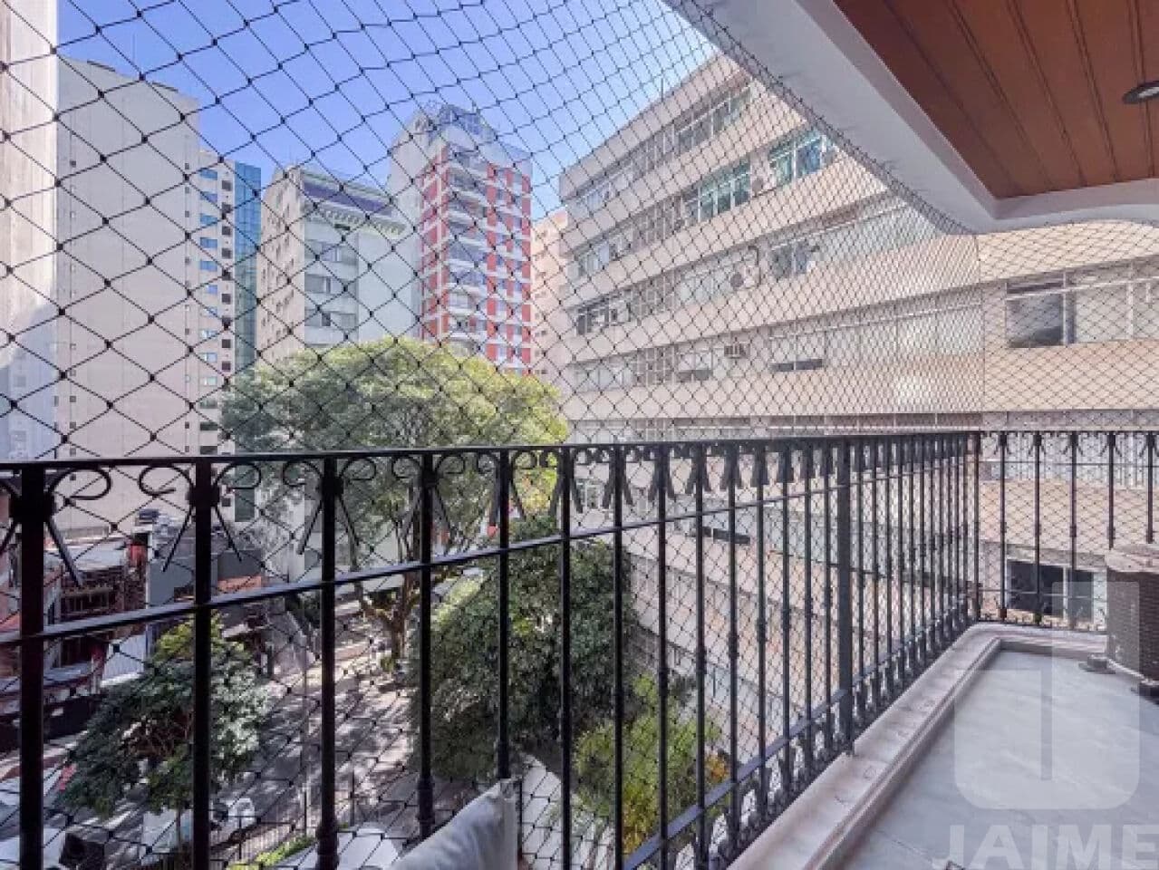 Apartamento de 3 dormitórios na R Itacolomi — Higienópolis, São Paulo - foto 2