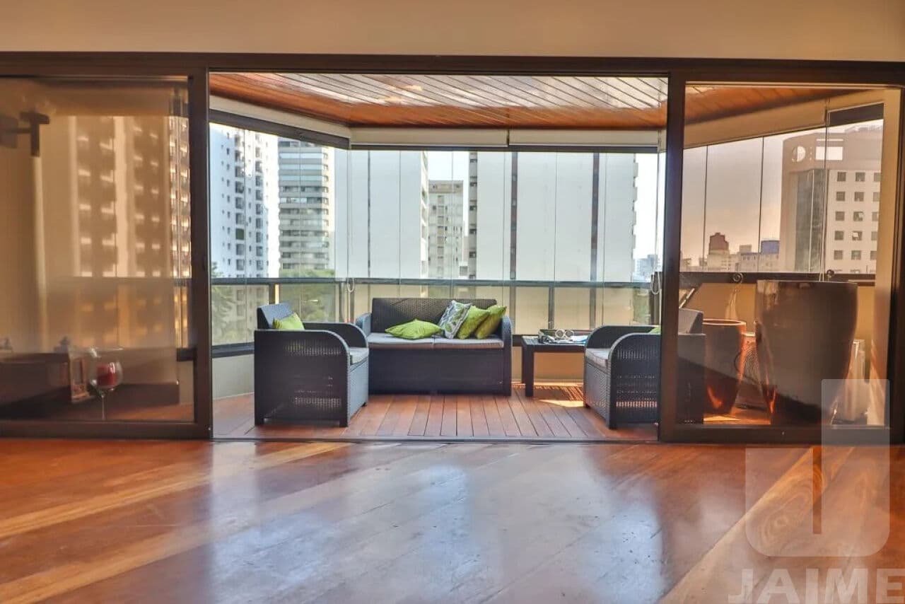 Apartamento de 4 dormitórios na R José Maria Lisboa — Jardim Paulista, São Paulo