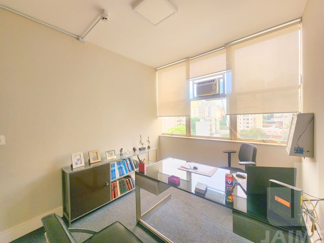 Comercial na AV Pacaembu — Pacaembu, São Paulo - foto 2