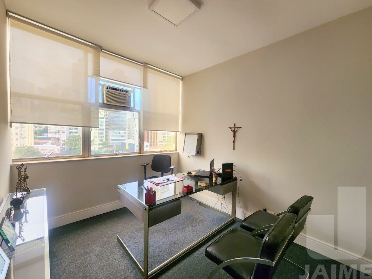 Comercial na AV Pacaembu — Pacaembu, São Paulo