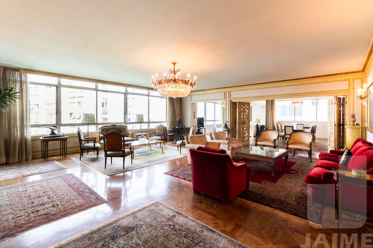 Apartamento de 4 dormitórios na R Doutor Veiga Filho — Higienópolis, São Paulo
