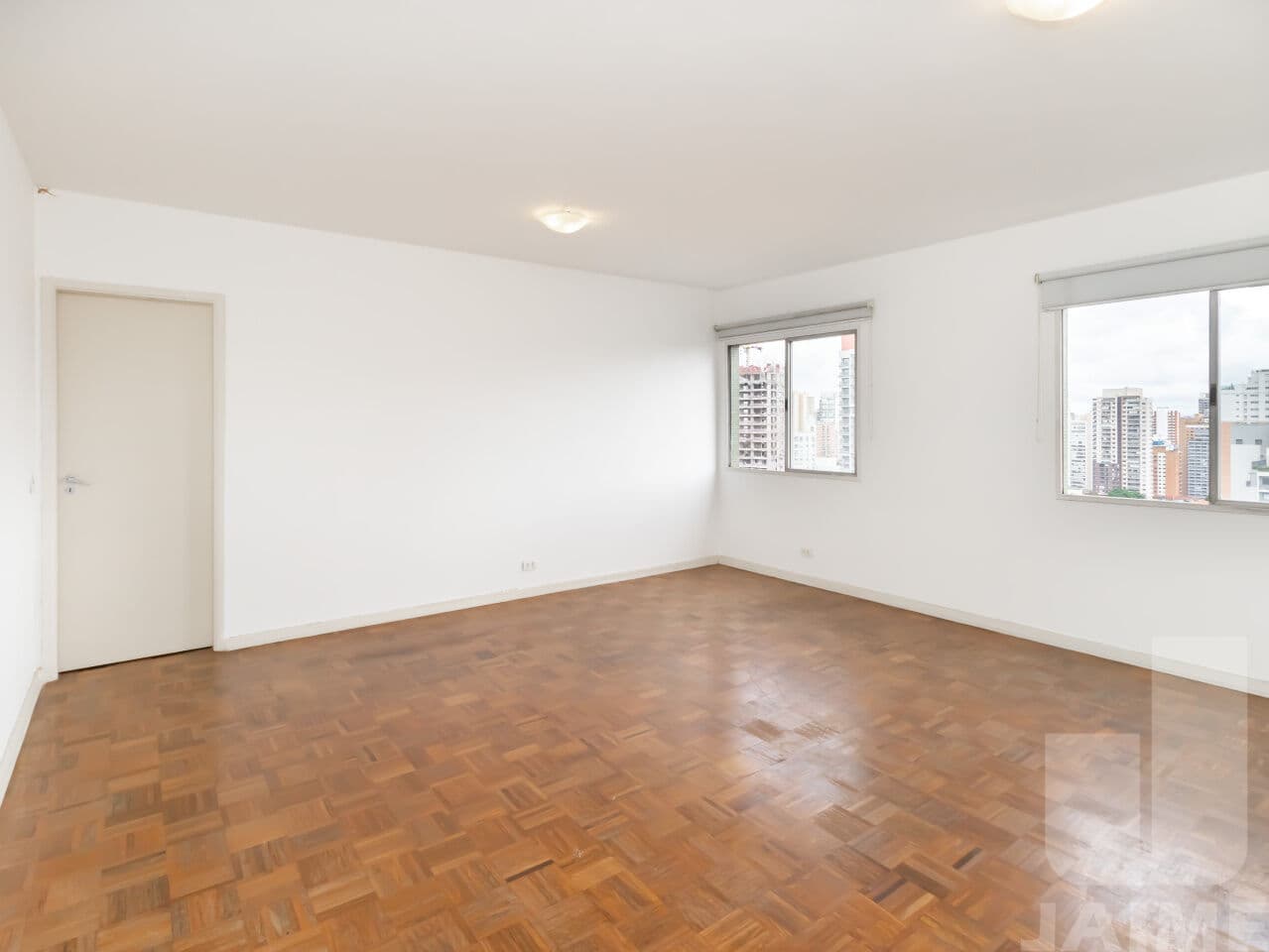 Apartamento de 3 dormitórios na R MONTE ALEGRE — Perdizes, São Paulo