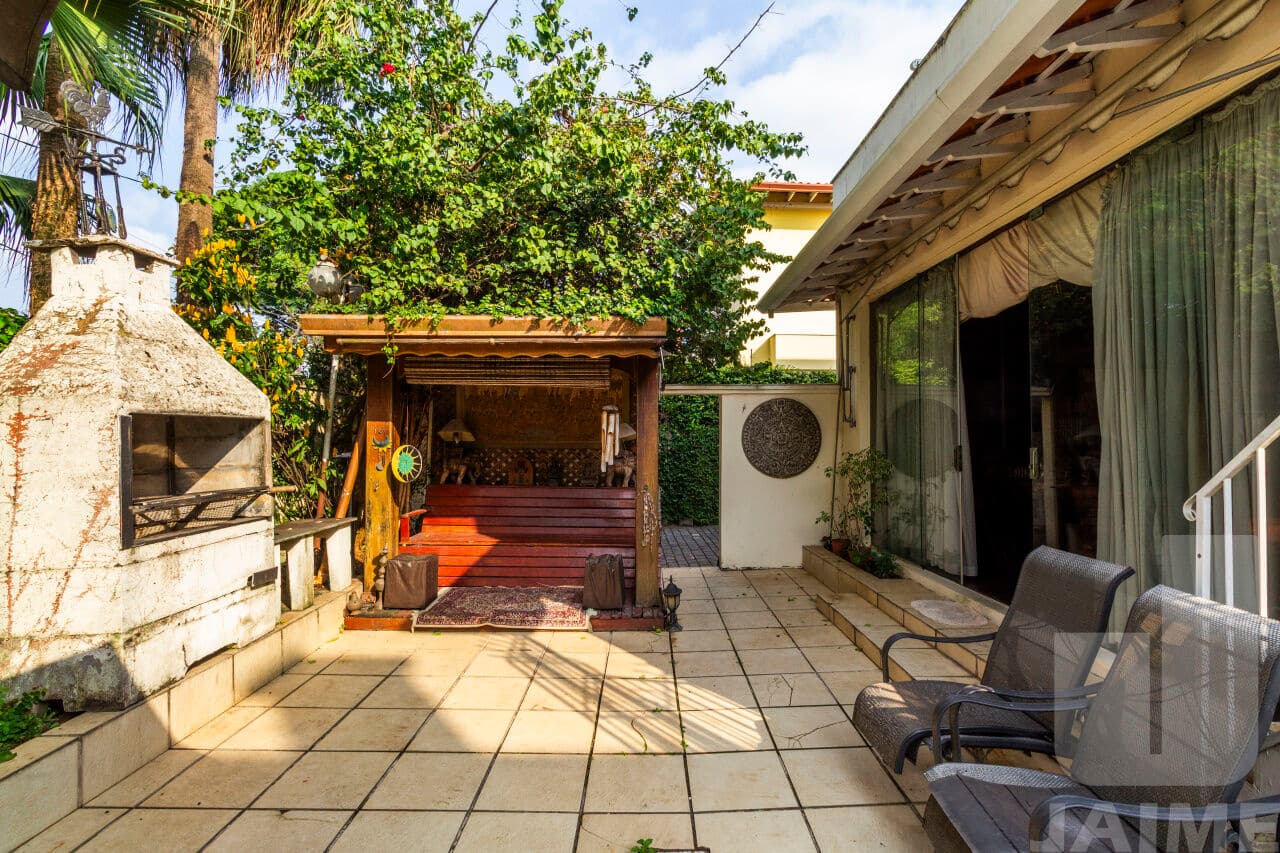 Casa de 4 dormitórios na R Itapitangui — Pacaembu, São Paulo - foto 3