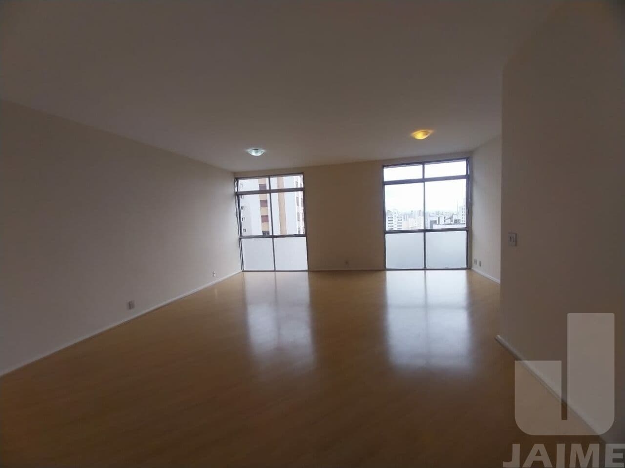 Apartamento de 3 dormitórios na R PARAGUASSU — Perdizes, São Paulo