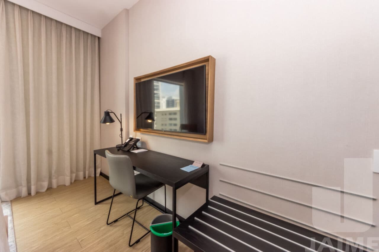 Apartamento de 1 dormitório na R Alves Guimarães — Pinheiros, São Paulo - foto 2