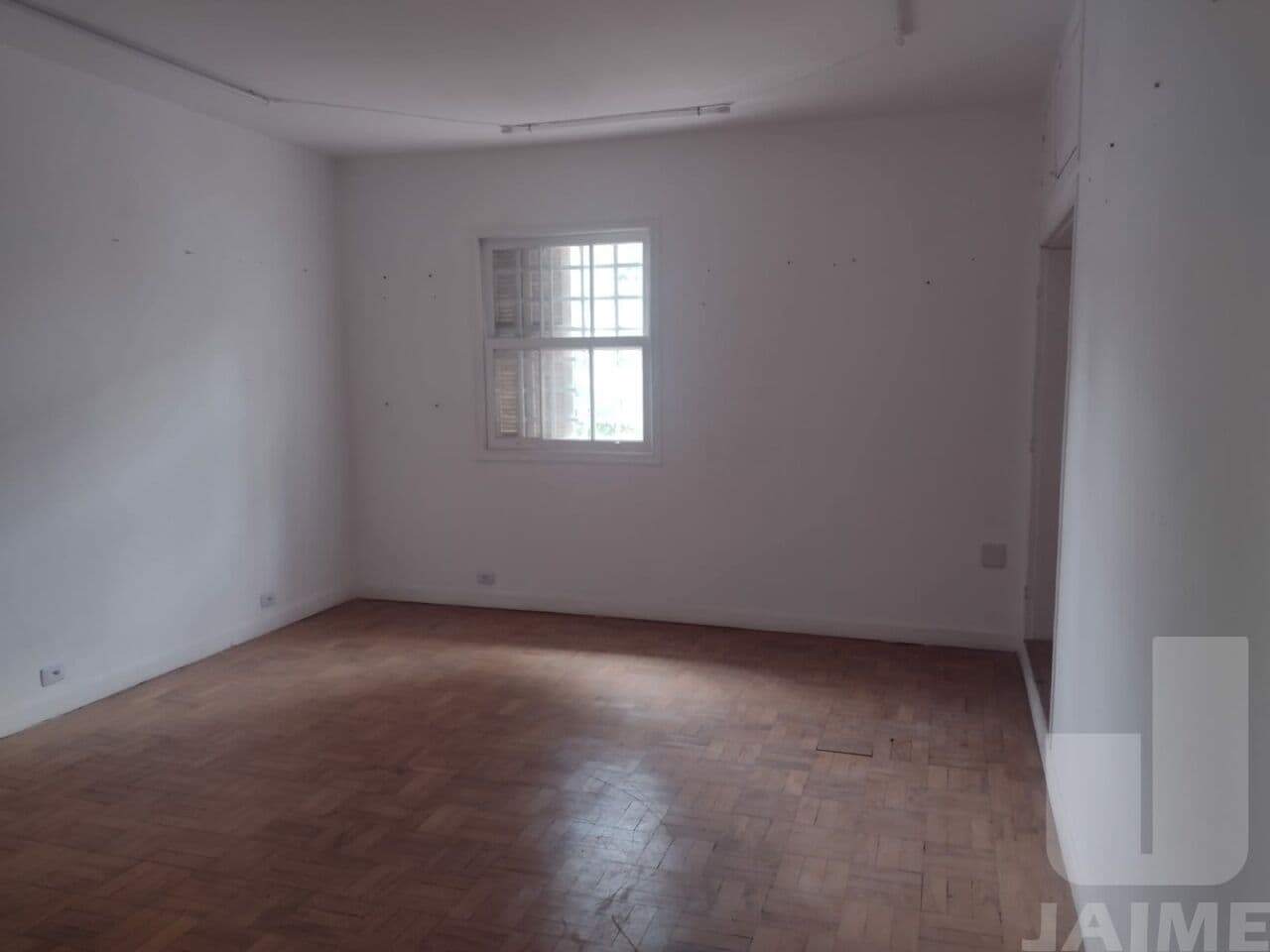 Comercial na R Coronel José Eusébio — Higienópolis, São Paulo