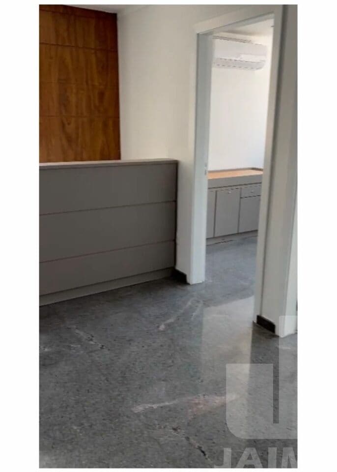 Comercial na R Conselheiro Brotero — Higienópolis, São Paulo